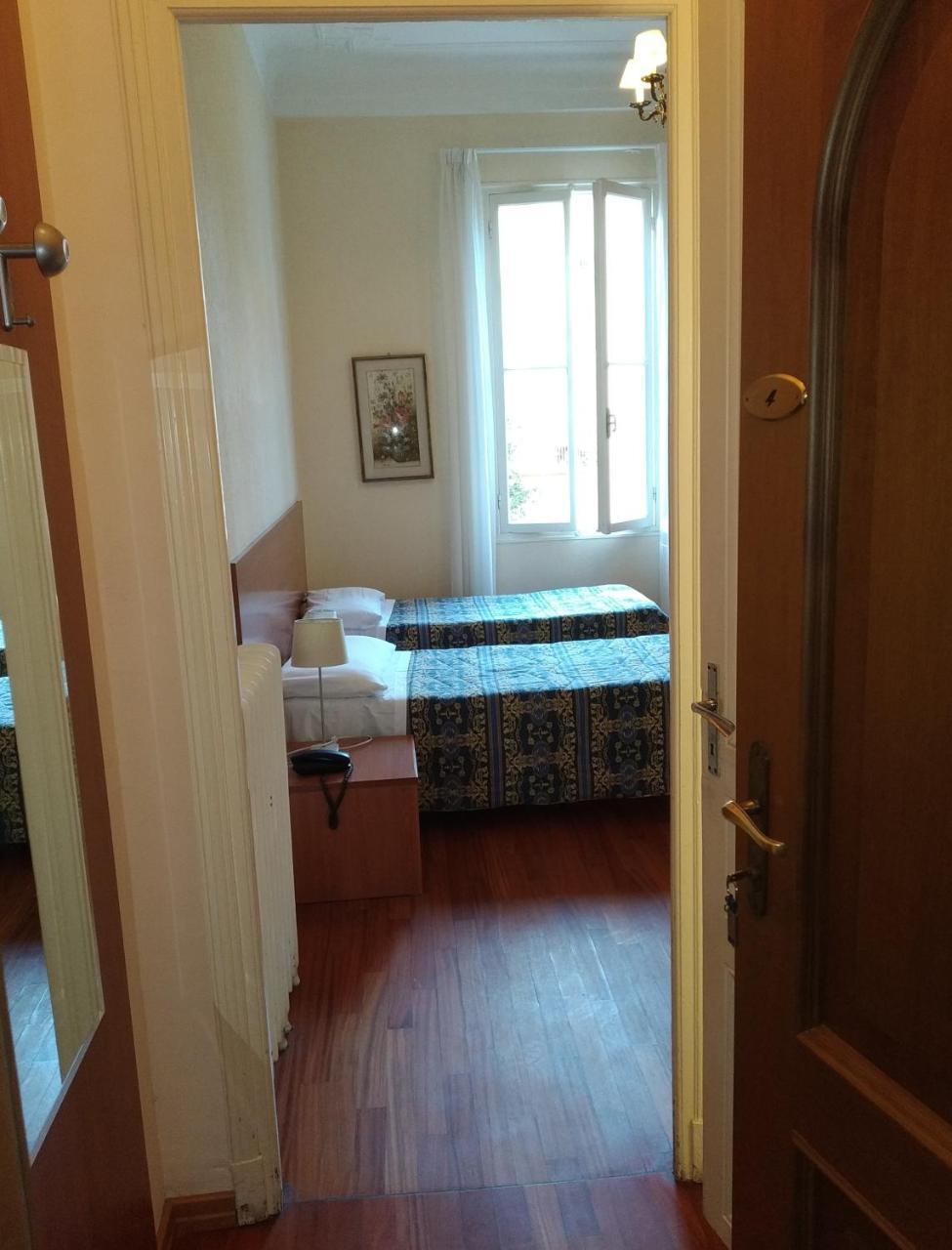 Hotel Lucciola Bordighera Exterior photo